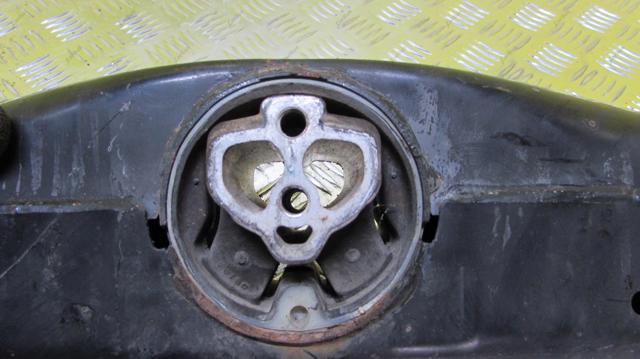 7P6399225C Балка крепления коробки передач купить Ирпень