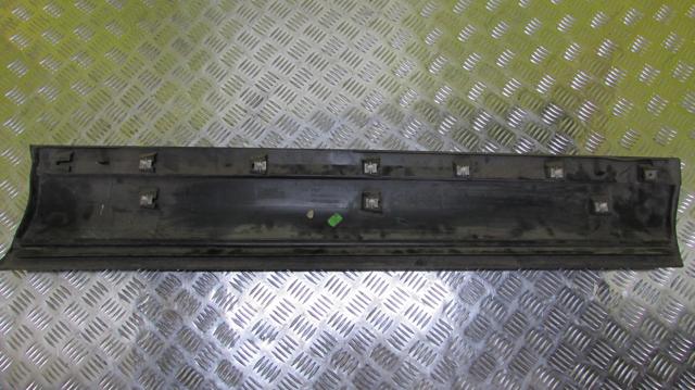7P6854940 VAG Молдинг двери передней правой купить в Николаев