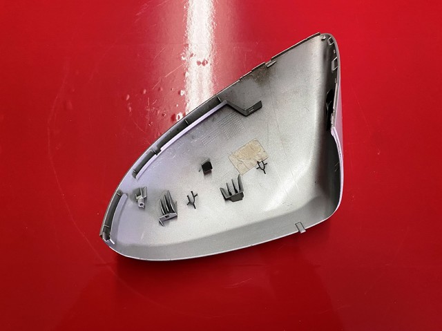 7P6857538 VAG Накладка (крышка) зеркала заднего вида правая купить в Николаев