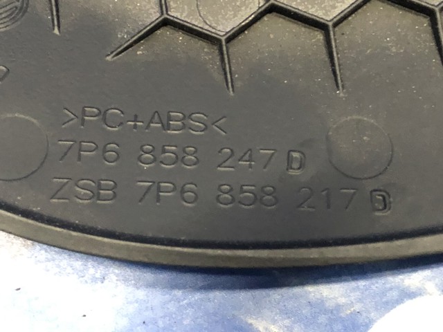 VAG 7P6858217D81U в наличии Ровно
