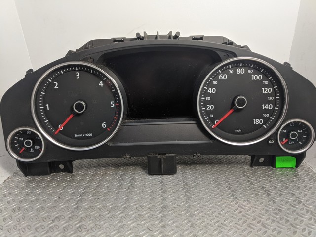 Приборная доска 7P6920981 VAG