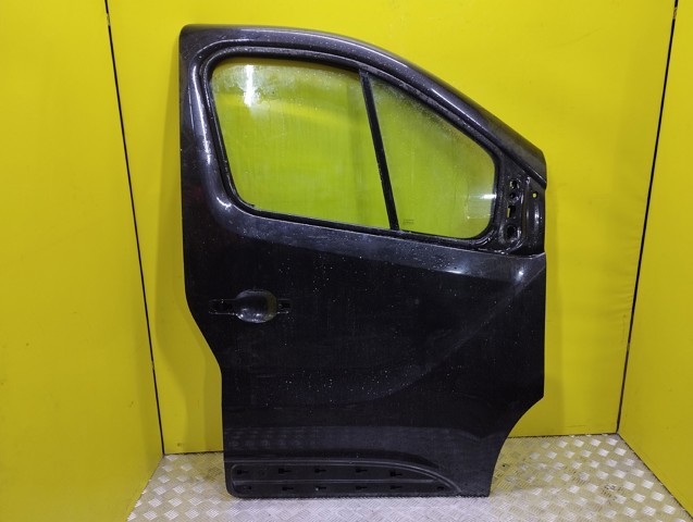 Пассажирская передняя дверь 801005445R RENAULT
