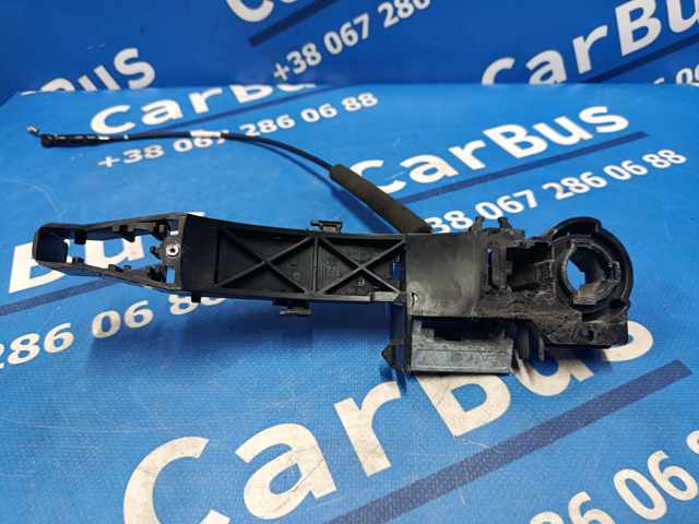 RENAULT 806079208R Держатель наружной ручки двери передней левой в наличии Черновцы