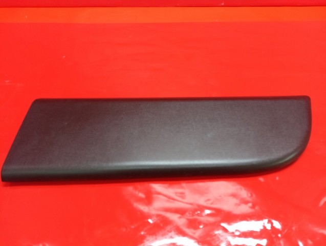 808200149R RENAULT Молдинг двери передней правой купить в Полтава