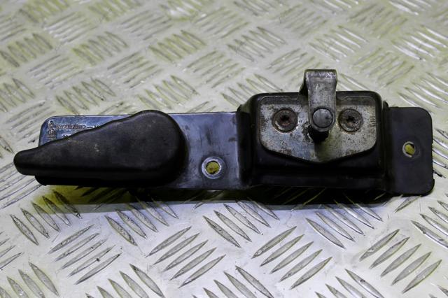Ручка задней (распашной) двери, правая внутренняя 8200006260 RENAULT