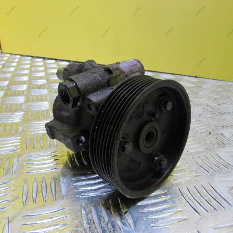Насос рулевого механизма 8200024738 RENAULT