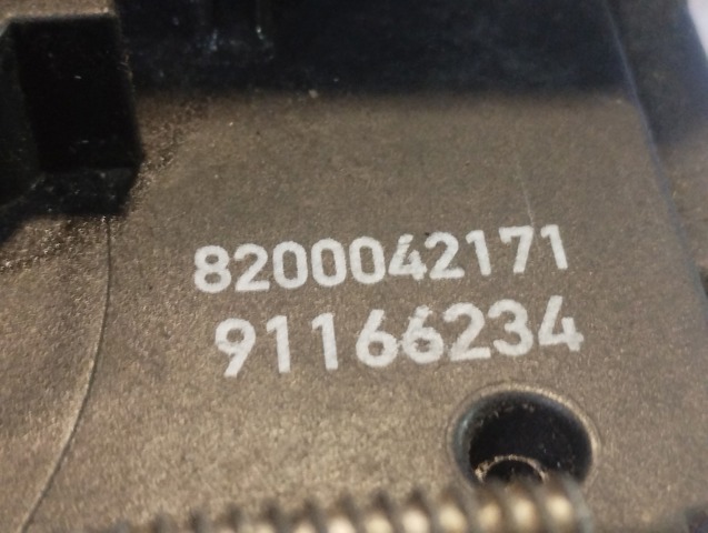 Замок передней пассажирской двери 8200042171 RENAULT