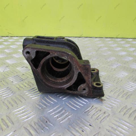 Опора подвесного подшипника передней полуоси 8200049238 RENAULT