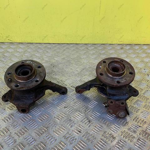 Кулак поворотный передний левый 8200224358 RENAULT