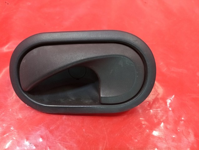 Дверная ручка внутренняя левая передняя/задняя 8200310579 RENAULT