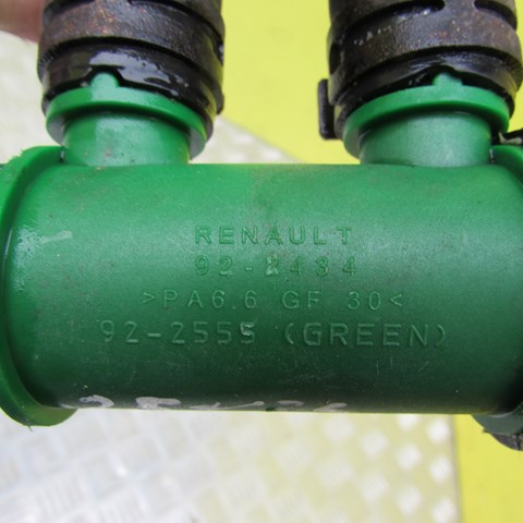 RENAULT 8200413834 Шланг (патрубок) радиатора охлаждения нижний в наличии Одесса