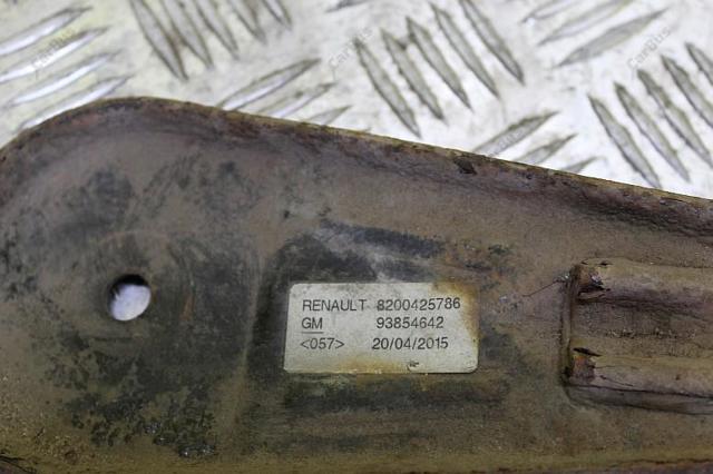 RENAULT 8200425786 Тяга реактивная передняя/нижняя в наличии Днепр