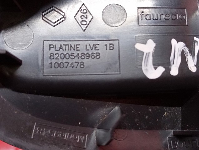 RENAULT 8200548968 Кнопочный блок управления стеклоподъемником передний правый в наличии Ирпень