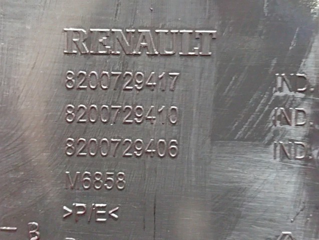 RENAULT 8200729417 Обшивка (облицовка) внутренняя двери передней правой в наличии Житомир
