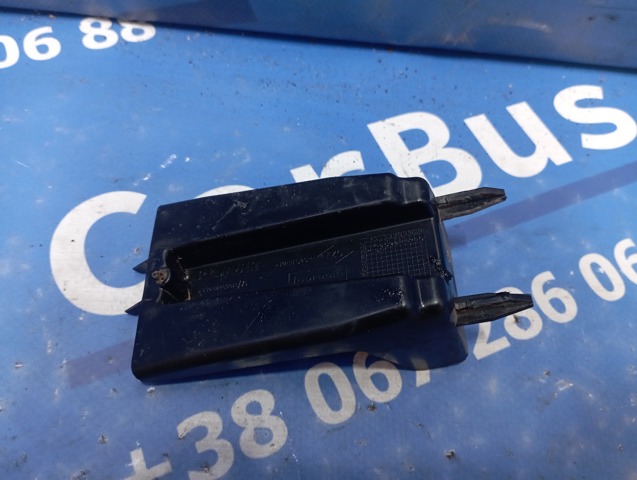 Кронштейн бампера заднего, центральный 850422606R RENAULT