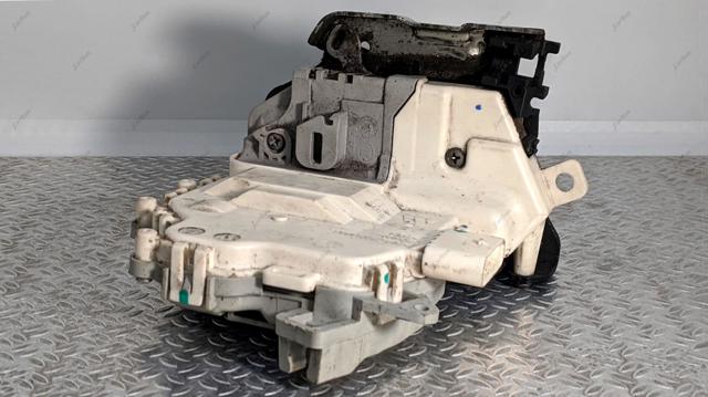Запор кабины 8J2837015C VAG