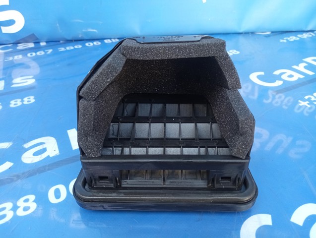 Решетка вентиляционная задняя 8K0819161C VAG