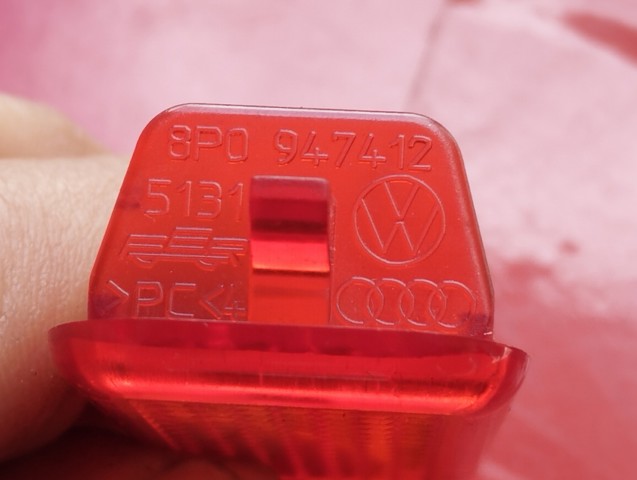 VAG 8P0947412 Катафот (отражатель) заднего бампера в наличии Чернигов