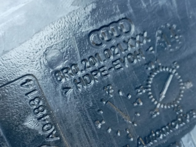 VAG 8R0201060AP Бак топливный в наличии Полтава