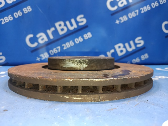 Передний тормозной диск 8R0615301C VAG