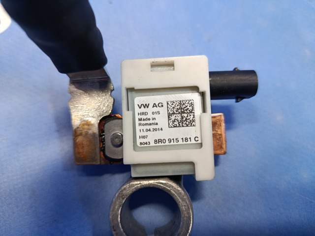 VAG 8R0915181C Кабель массы аккумулятора (АКБ) в наличии Чернигов