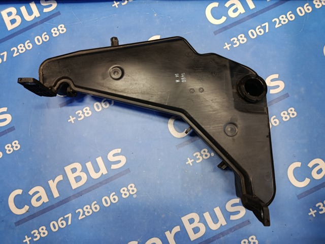 Бачок стеклоомывателя 8R0955453B VAG