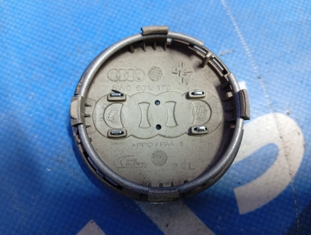 VAG 8W0601170 Колпак колесного диска в наличии Черкассы