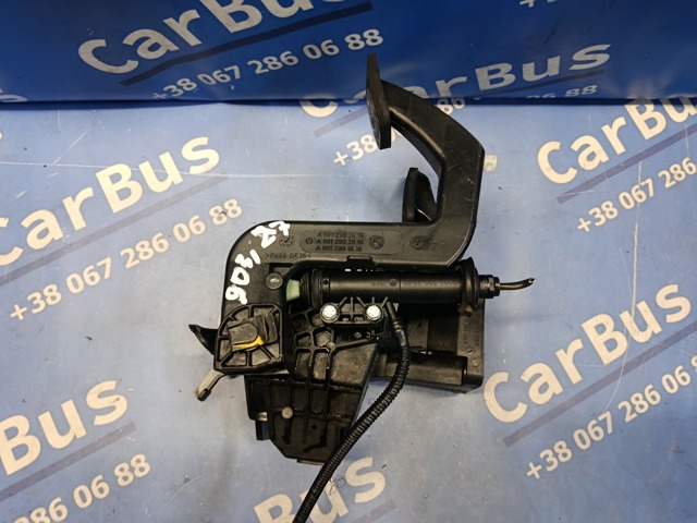 MERCEDES 9012902416 Педаль сцепления в наличии Житомир