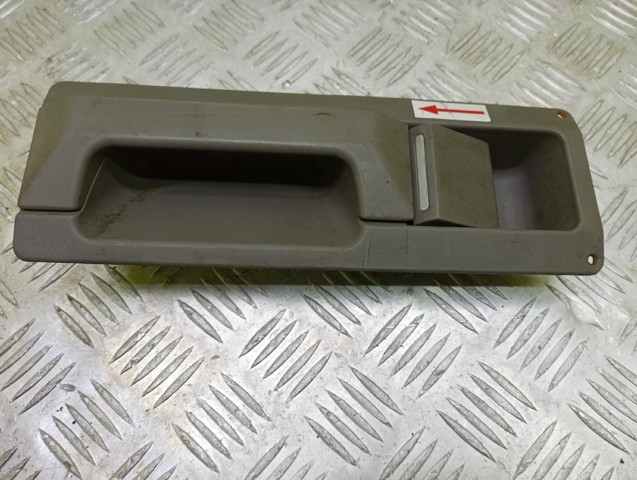 Ручка задней (распашной) двери, правая внутренняя 9017600361 VAG