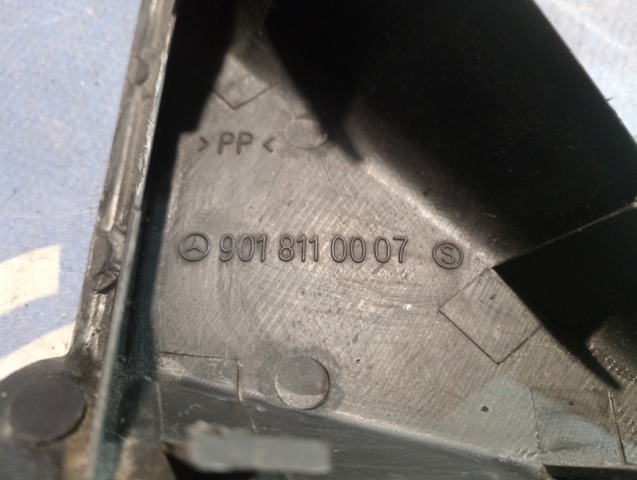 Накладка левого бокового зеркала 9018110007 MERCEDES
