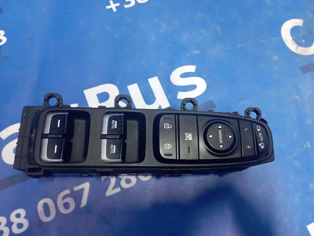 Кнопки переднего левого стеклоподъёмника 93570G5200 HYUNDAI