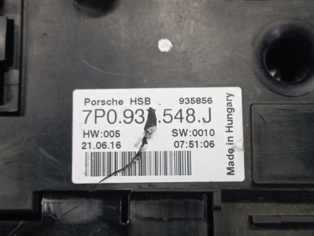 Монтажный блок 95861030810 VAG
