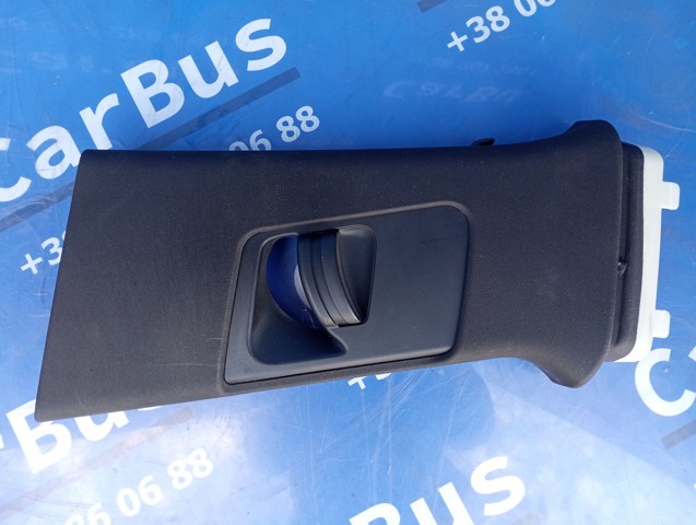 Обшивка стойки кузова внутренняя, средняя левая 95B8672436F2 VAG