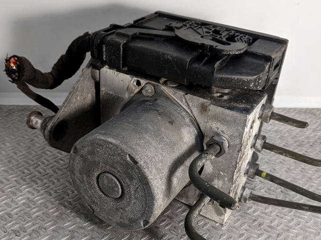 Блок ABS гидравлический A0014467989 MERCEDES