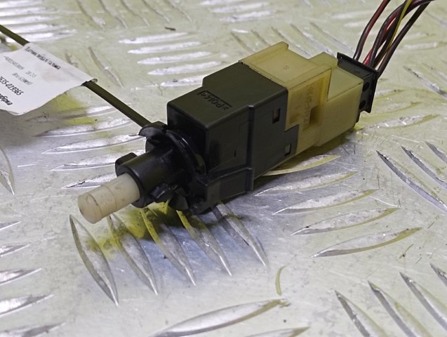 A0015453809 MERCEDES Датчик стоп сигнала купить в Ровно