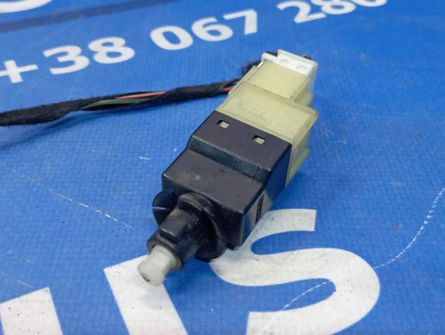 A0015456709 MERCEDES Датчик включения стопсигнала купить в Ужгород