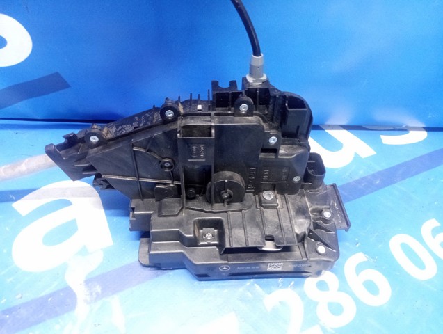 Замок передней левой двери A0997206301 MERCEDES