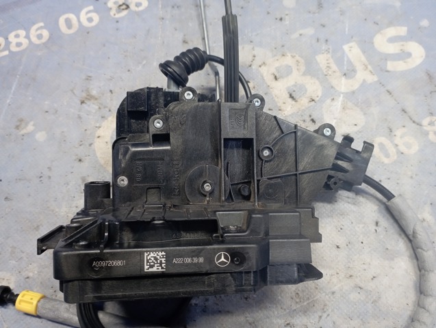 Замок передней пассажирской двери A0997206801 MERCEDES