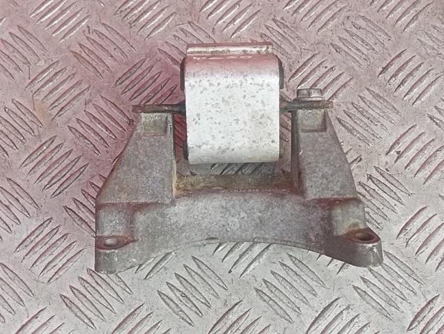 Крепление подушки коробки передач A1402421340 MERCEDES