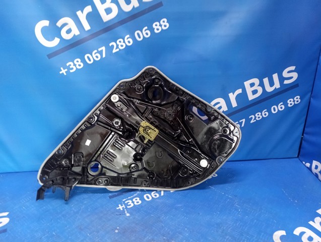 Механизм стеклоподъемника правой задней двери A1677303101 MERCEDES
