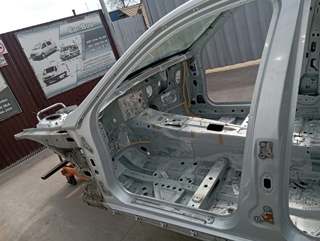 MERCEDES A2126306101 Стойка кузова центральная левая в наличии Ровно