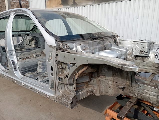 A2126306101 MERCEDES Стойка кузова центральная левая купить в Киев