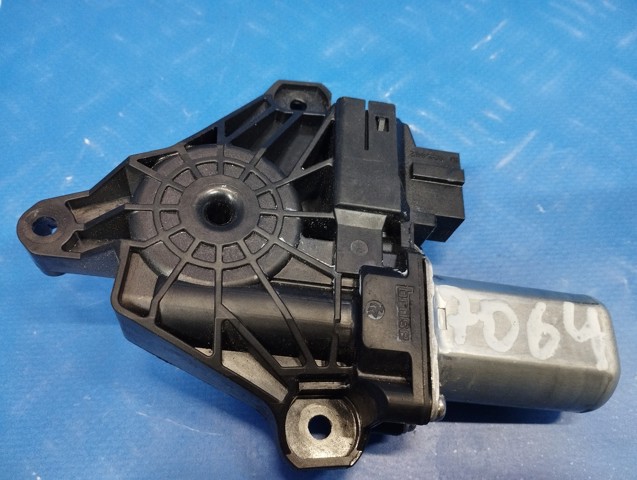 Привод электростеклоподъемника задний A2139060502 MERCEDES