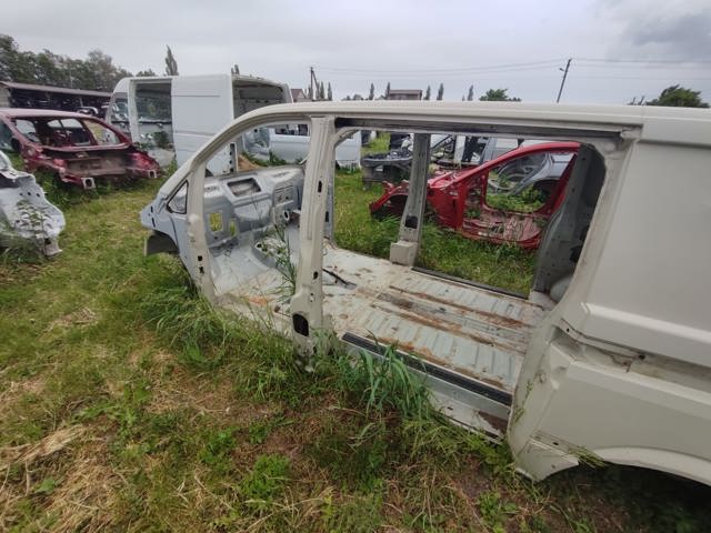 MERCEDES A4476302800 Крыло заднее правое в наличии Львов
