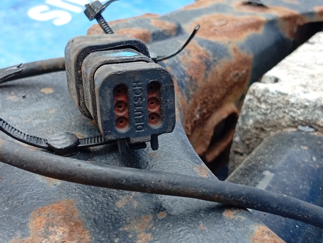 MERCEDES A6393522404 в наличии Каменское