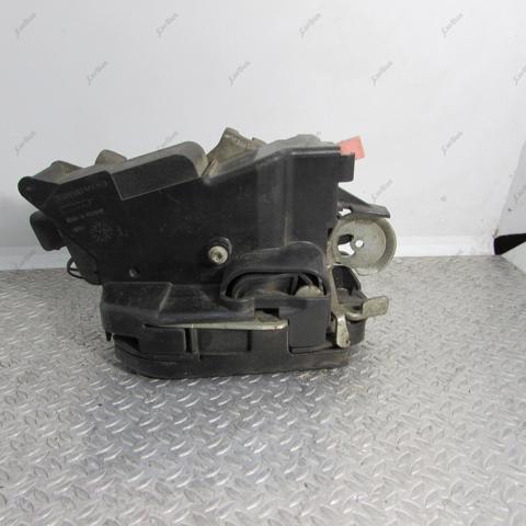 Замок двери водителя A6397201235 MERCEDES