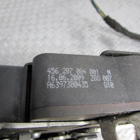 MERCEDES A6397300435 Замок двери боковой сдвижной правой в наличии Киев