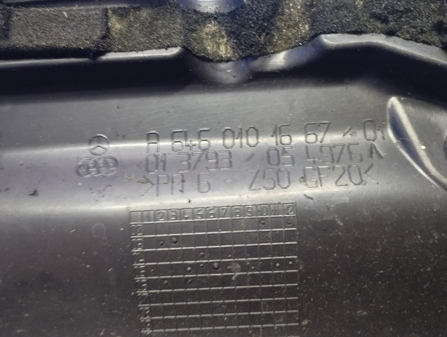 MERCEDES A6460101667 Крышка двигателя в наличии Хмельницкий