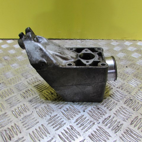 Кронштейн подушки (опоры) двигателя, левой A6462230004 MERCEDES