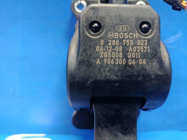 Педаль акселератора A9063000404 MERCEDES